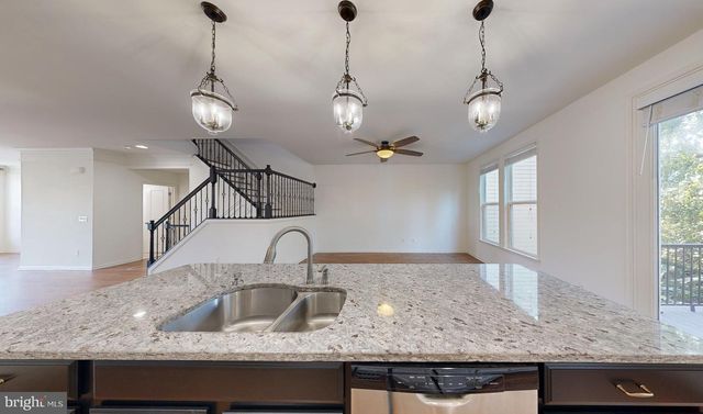 42279 FOX TRACKS TER, Brambleton, VA 20148