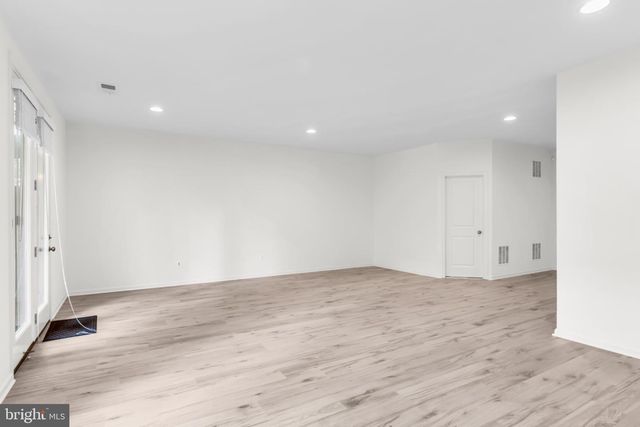 42279 FOX TRACKS TER, Brambleton, VA 20148