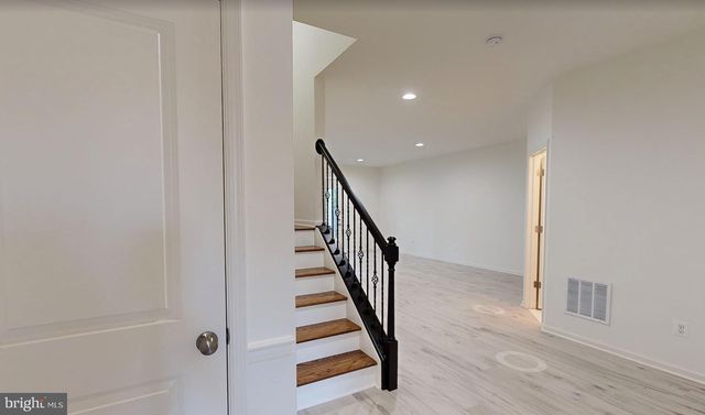 42279 FOX TRACKS TER, Brambleton, VA 20148