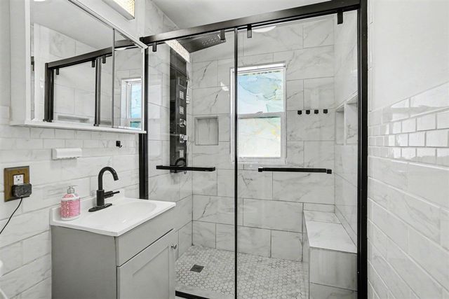 59 E 35th Street, Holland, MI 49423