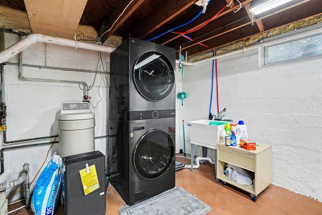 59 E 35th Street, Holland, MI 49423