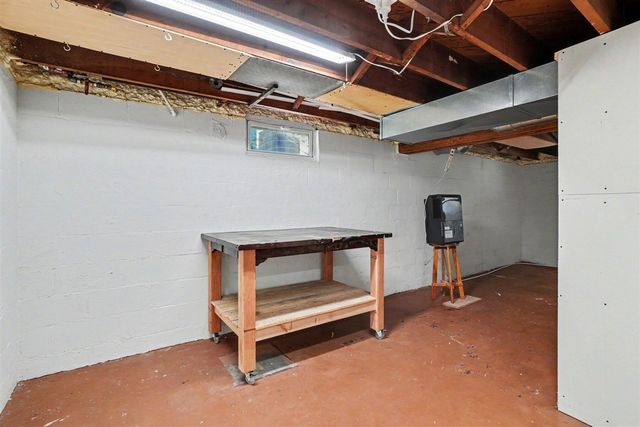 59 E 35th Street, Holland, MI 49423