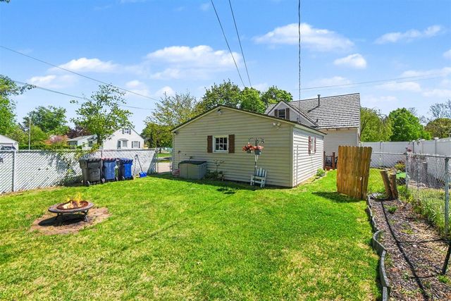 59 E 35th Street, Holland, MI 49423