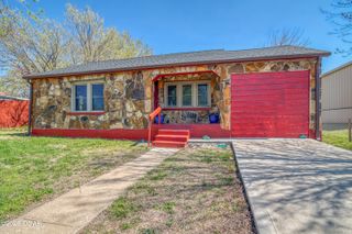 609 S St Charles Avenue, Joplin, MO 64801