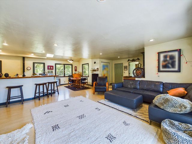 1934 S Face Lane, Garberville, CA 95542