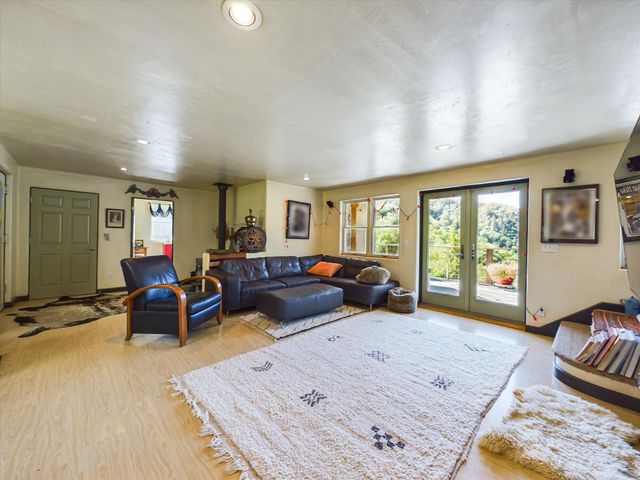 1934 S Face Lane, Garberville, CA 95542