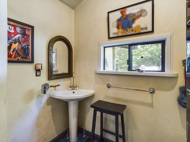 1934 S Face Lane, Garberville, CA 95542