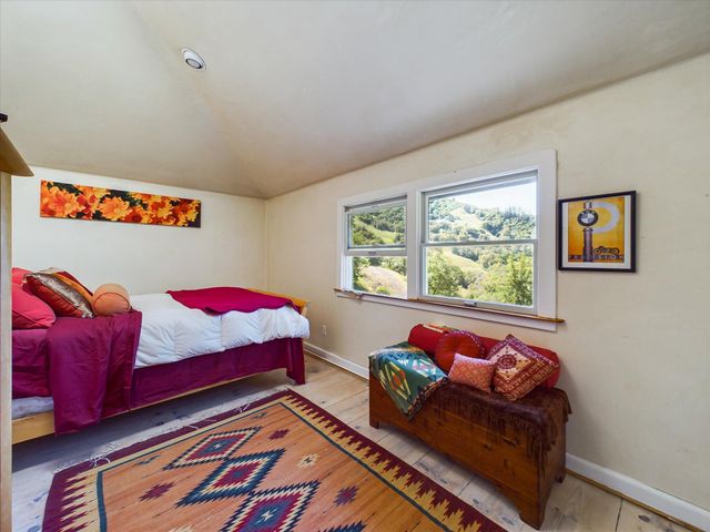 1934 S Face Lane, Garberville, CA 95542