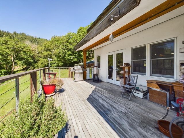 1934 S Face Lane, Garberville, CA 95542