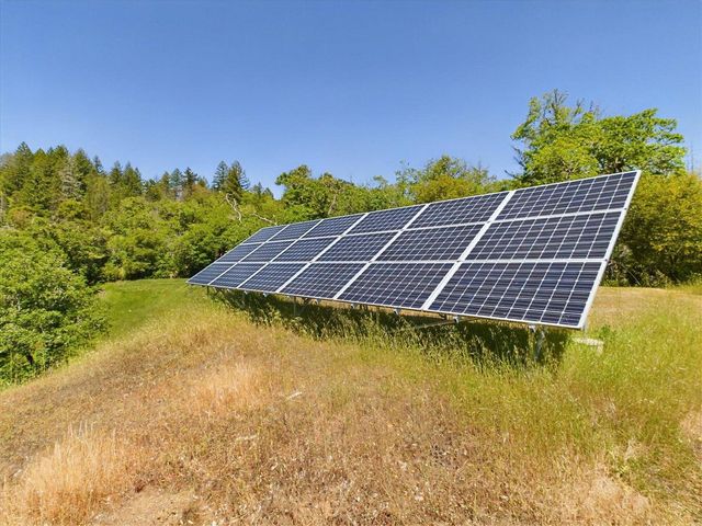 1934 S Face Lane, Garberville, CA 95542