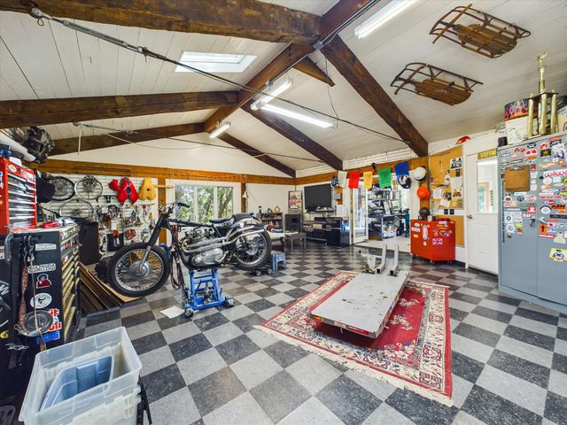 1934 S Face Lane, Garberville, CA 95542