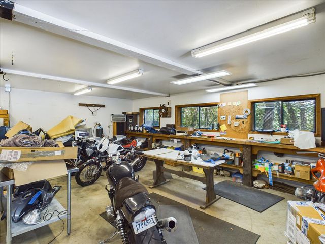 1934 S Face Lane, Garberville, CA 95542