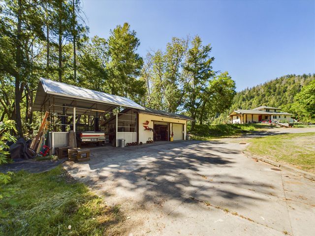 1934 S Face Lane, Garberville, CA 95542