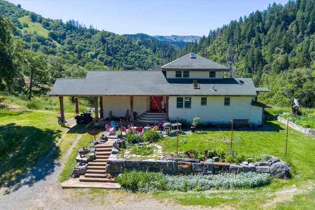 1934 S Face Lane, Garberville, CA 95542