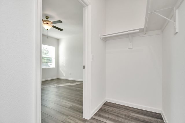 13427 Harrow Park Lane, Houston, TX 77049