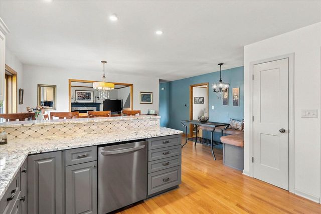 258 Clover LANE, Fredonia, WI 53021