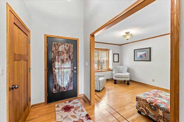 258 Clover LANE, Fredonia, WI 53021