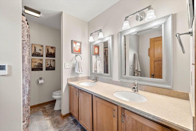 258 Clover LANE, Fredonia, WI 53021