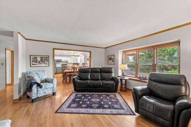 258 Clover LANE, Fredonia, WI 53021