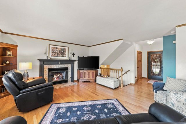 258 Clover LANE, Fredonia, WI 53021