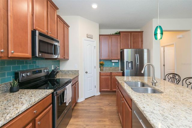 7017 FEATHER WOOD DRIVE, Ruskin, FL 33573