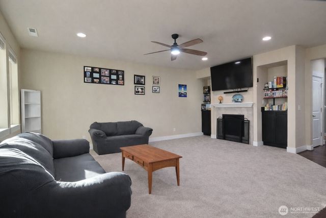 9028 Buttercup Street SE, Tumwater, WA 98501