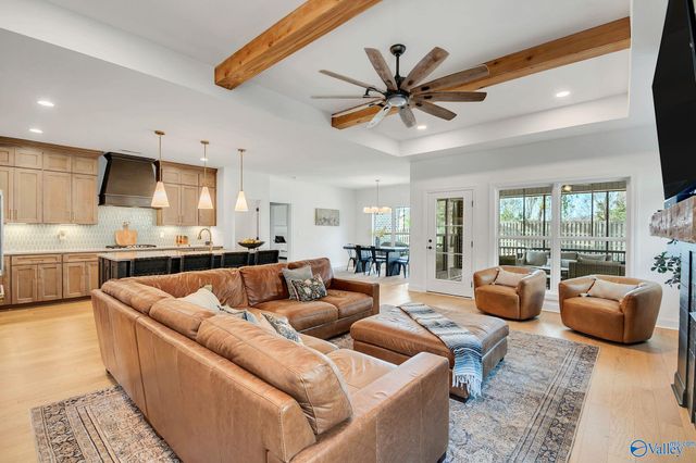 1904 Rosebury Lane SW, Huntsville, AL 35803