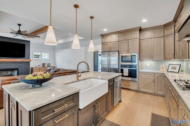 1904 Rosebury Lane SW, Huntsville, AL 35803