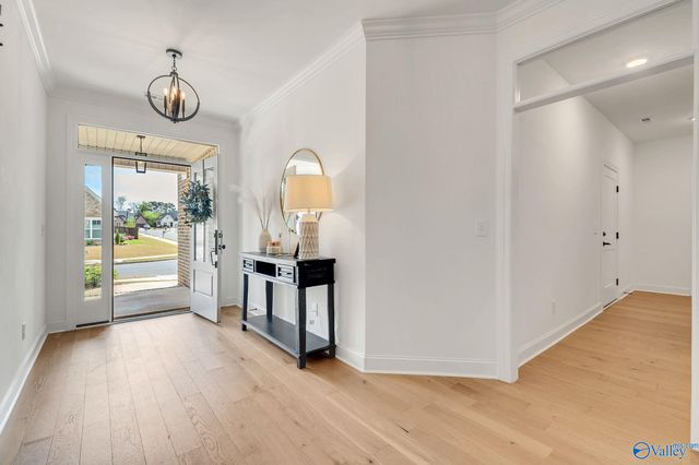 1904 Rosebury Lane SW, Huntsville, AL 35803