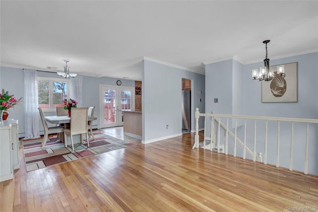 320 Idaho Street, Lindenhurst, NY 11757