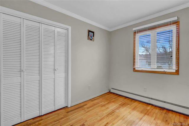 320 Idaho Street, Lindenhurst, NY 11757