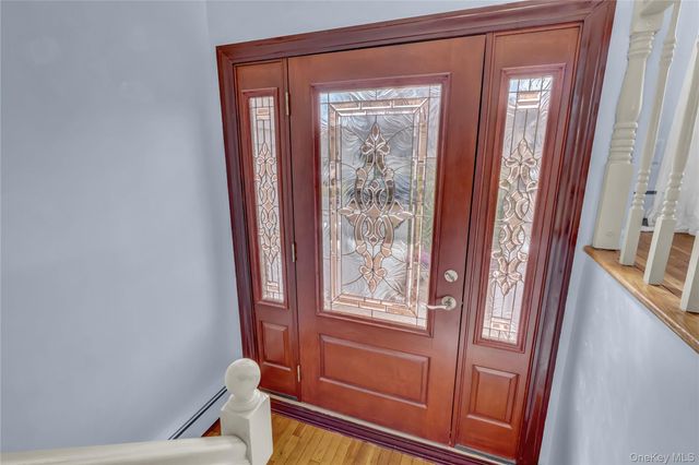 320 Idaho Street, Lindenhurst, NY 11757