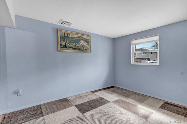 320 Idaho Street, Lindenhurst, NY 11757