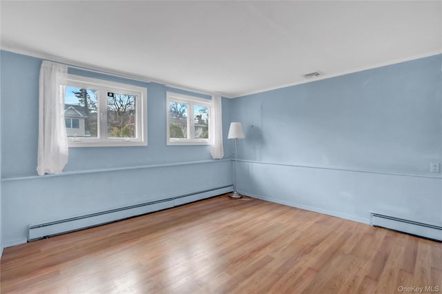 320 Idaho Street, Lindenhurst, NY 11757