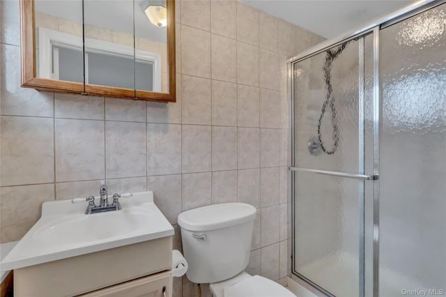 320 Idaho Street, Lindenhurst, NY 11757