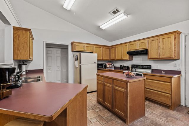 80 N Campbell Road, Sadler, TX 76264