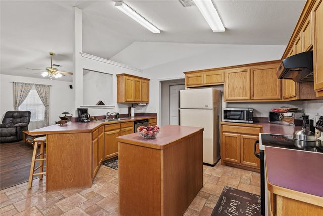 80 N Campbell Road, Sadler, TX 76264