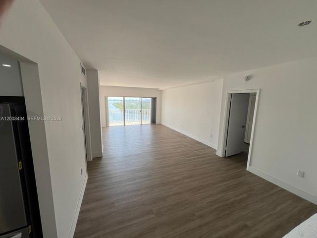 500 Bayview Drive 1120, Sunny Isles Beach, FL 33160