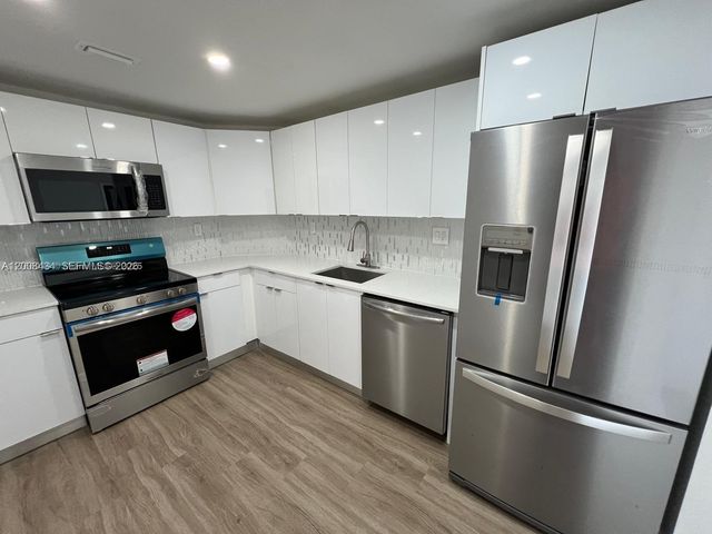 500 Bayview Drive 1120, Sunny Isles Beach, FL 33160