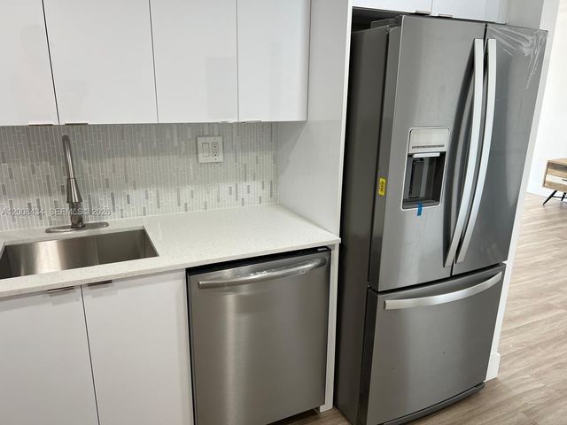 500 Bayview Drive 1120, Sunny Isles Beach, FL 33160