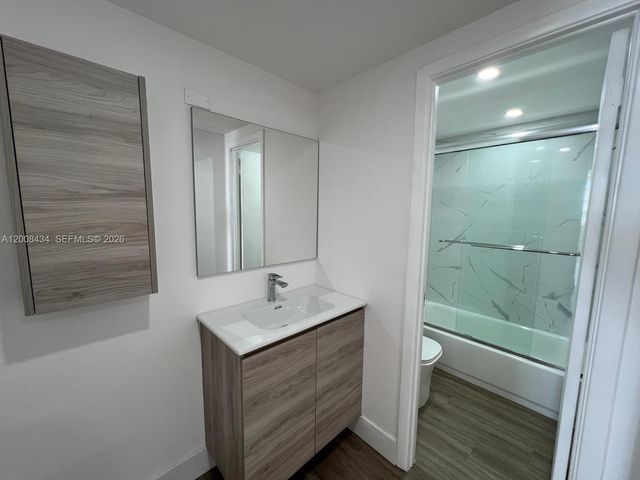 500 Bayview Drive 1120, Sunny Isles Beach, FL 33160