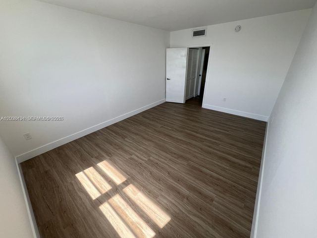 500 Bayview Drive 1120, Sunny Isles Beach, FL 33160
