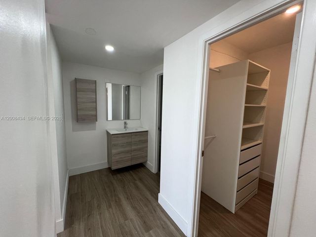 500 Bayview Drive 1120, Sunny Isles Beach, FL 33160