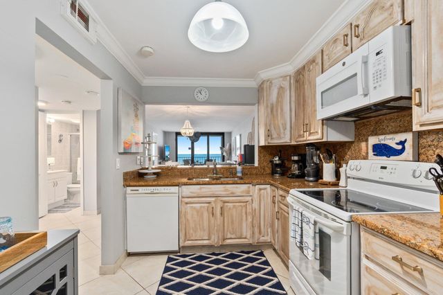 4250 N Highway A1a 1004, Hutchinson Island, FL 34949