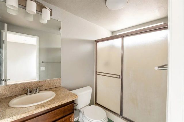 1244 Valley View Road 129, Glendale, CA 91202