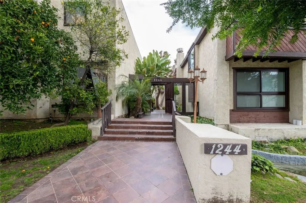 1244 Valley View Road 129, Glendale, CA 91202