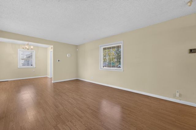2204 Pyramid Way, Sacramento, CA 95821