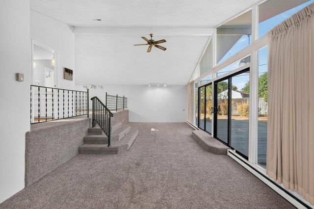 2204 Pyramid Way, Sacramento, CA 95821