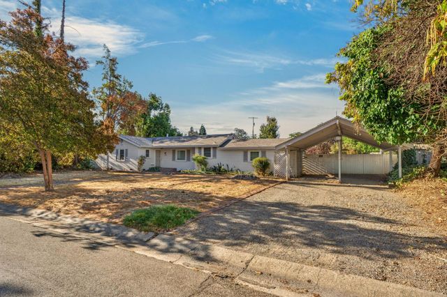 2204 Pyramid Way, Sacramento, CA 95821