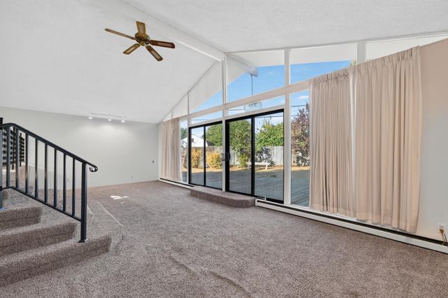 2204 Pyramid Way, Sacramento, CA 95821